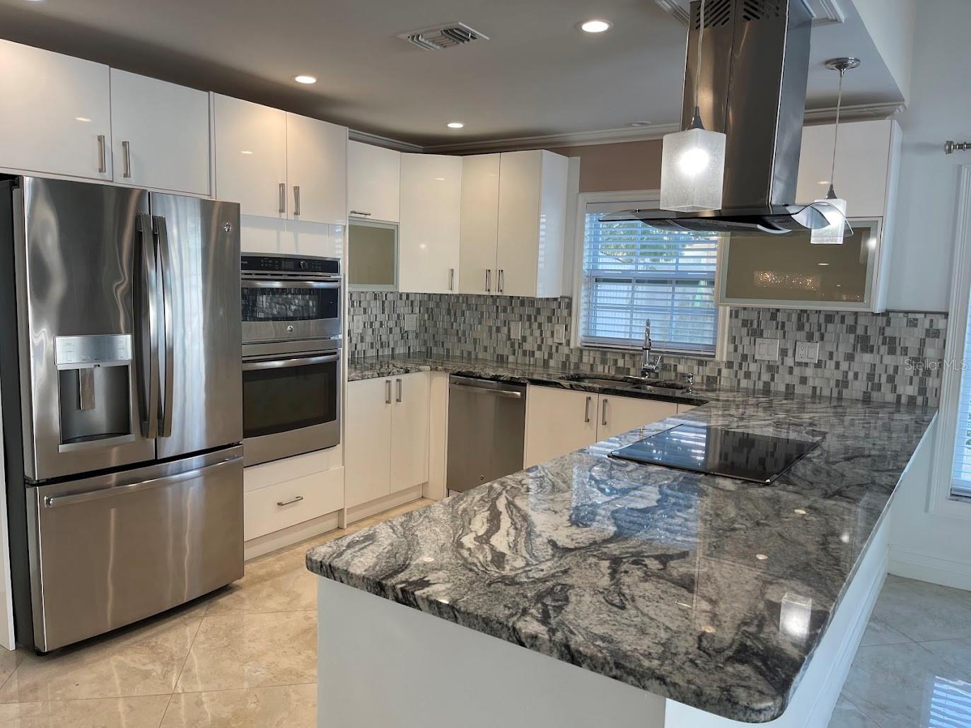 COUNTRYSIDE TR 8 UNIT ONE - Residential Lease