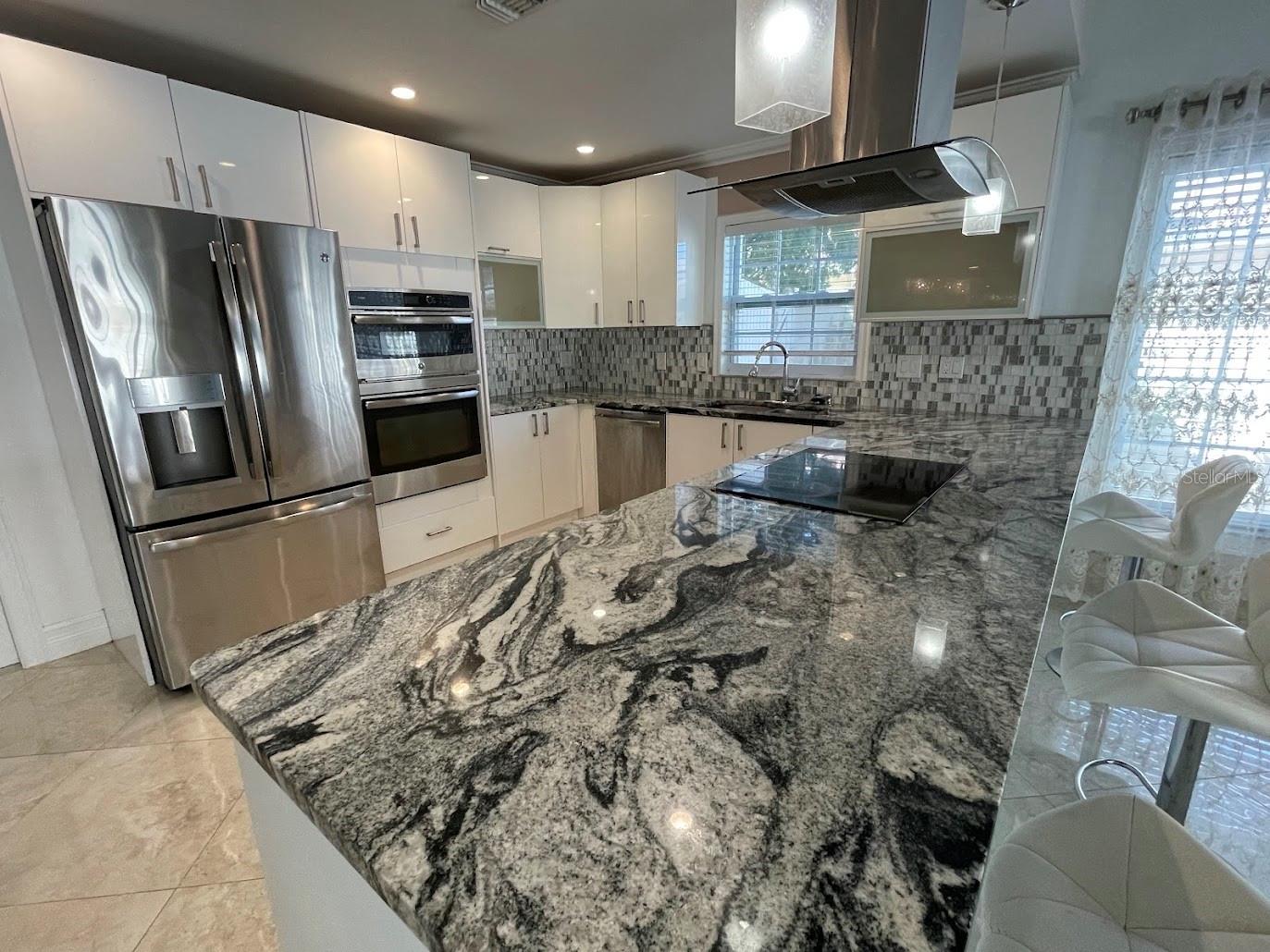 COUNTRYSIDE TR 8 UNIT ONE - Residential Lease