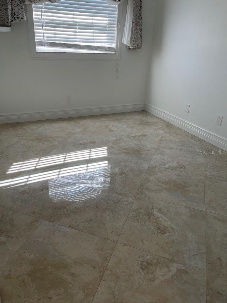 COUNTRYSIDE TR 8 UNIT ONE - Residential Lease