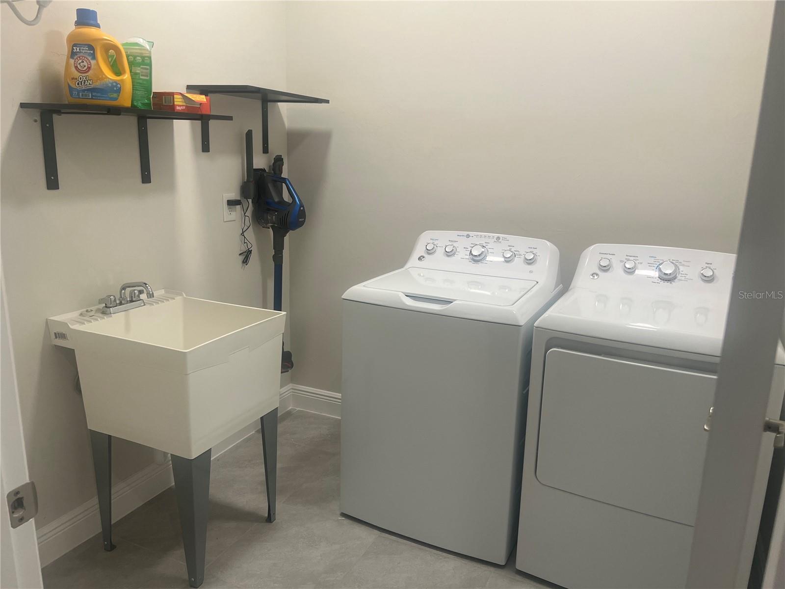 LANDINGS CORAL CRK - Residential Lease