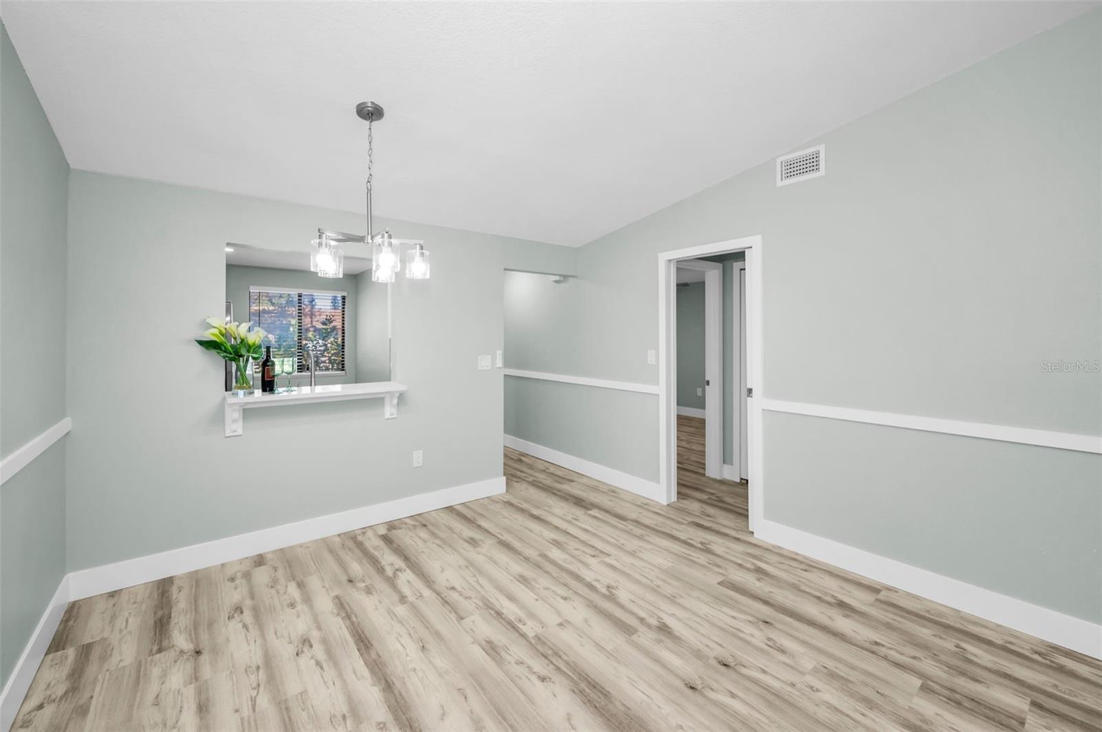 VILLAS OF FOREST LAKES THE - Residential