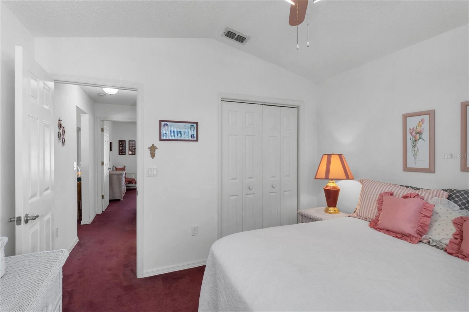 RAIN TREE ROUND - Residential