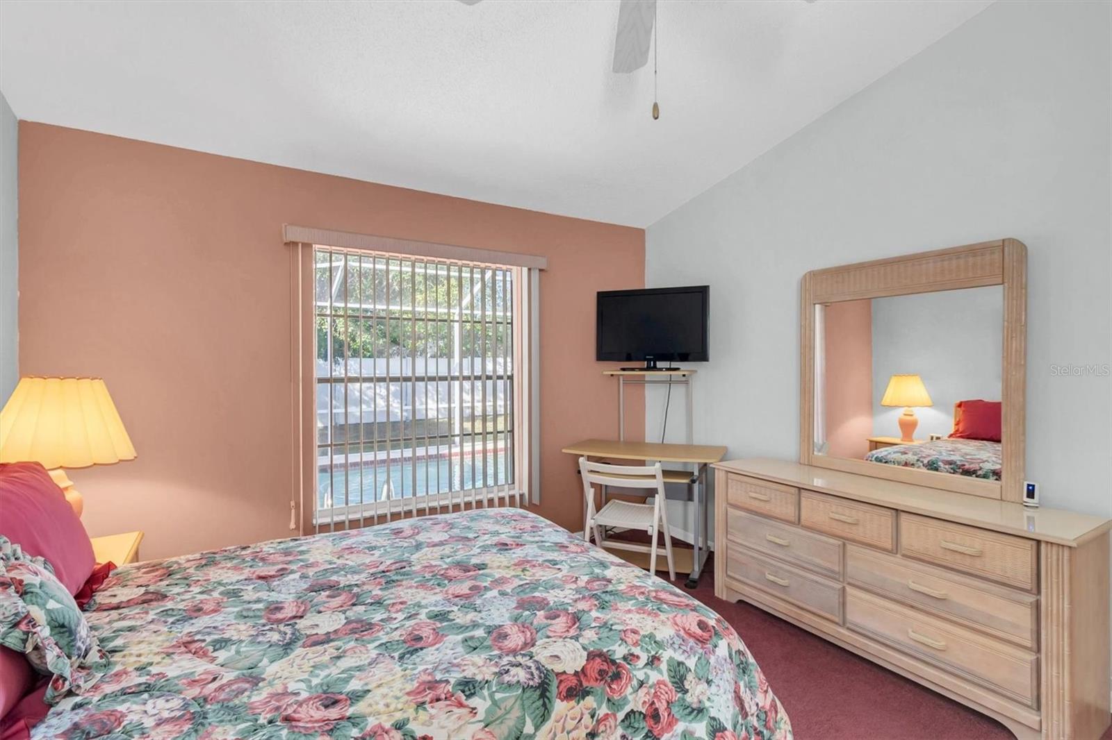 RAIN TREE ROUND - Residential