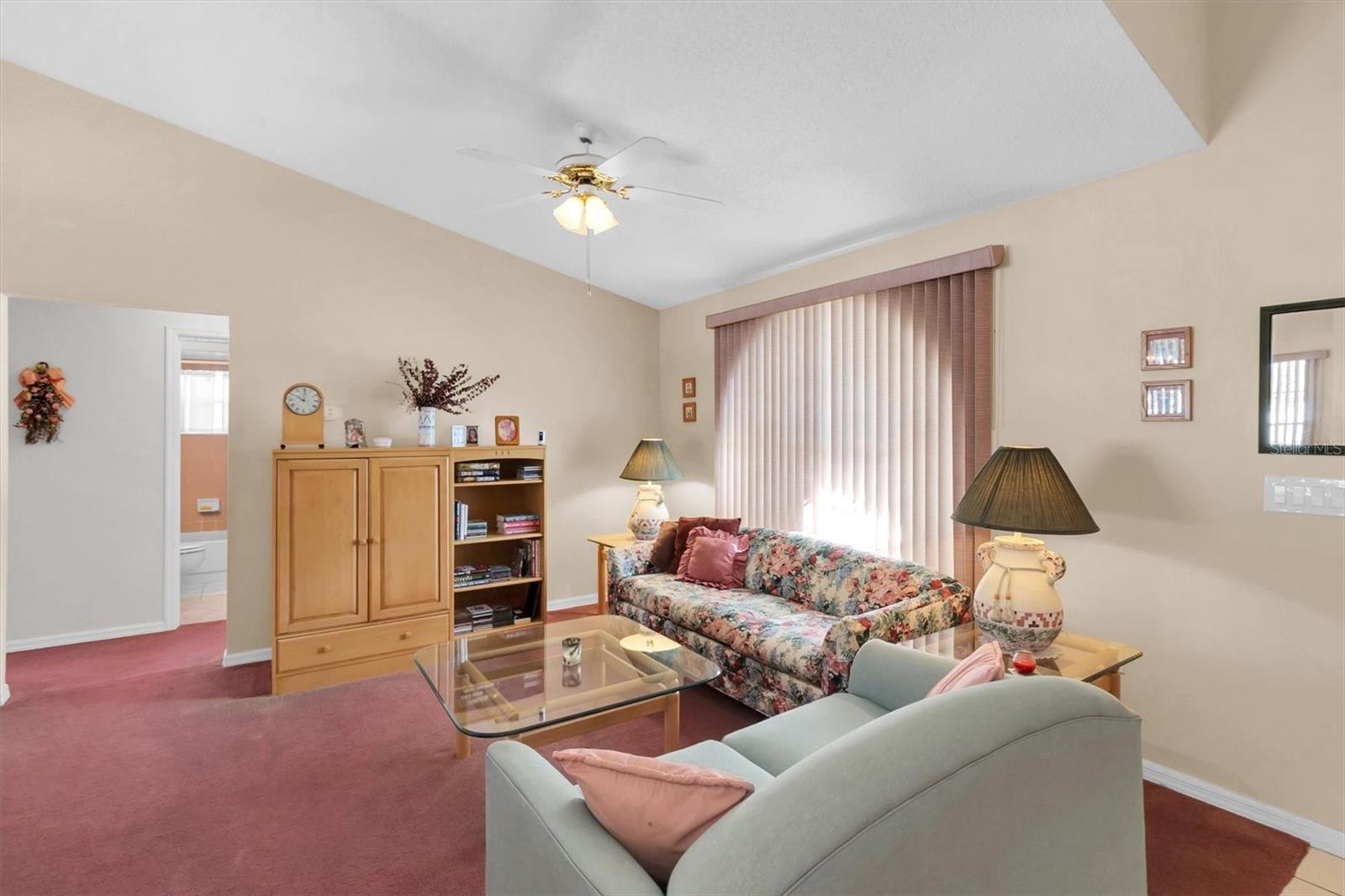 RAIN TREE ROUND - Residential