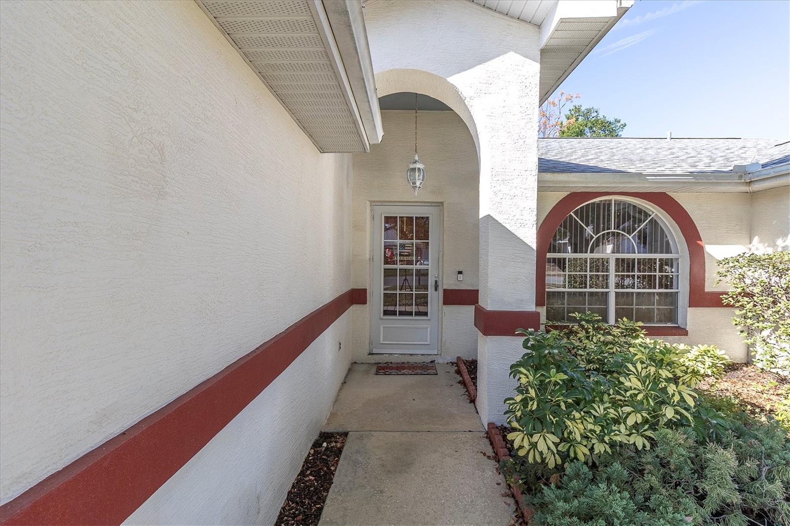 RAIN TREE ROUND - Residential