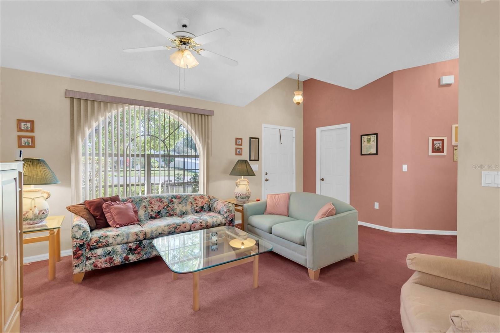 RAIN TREE ROUND - Residential