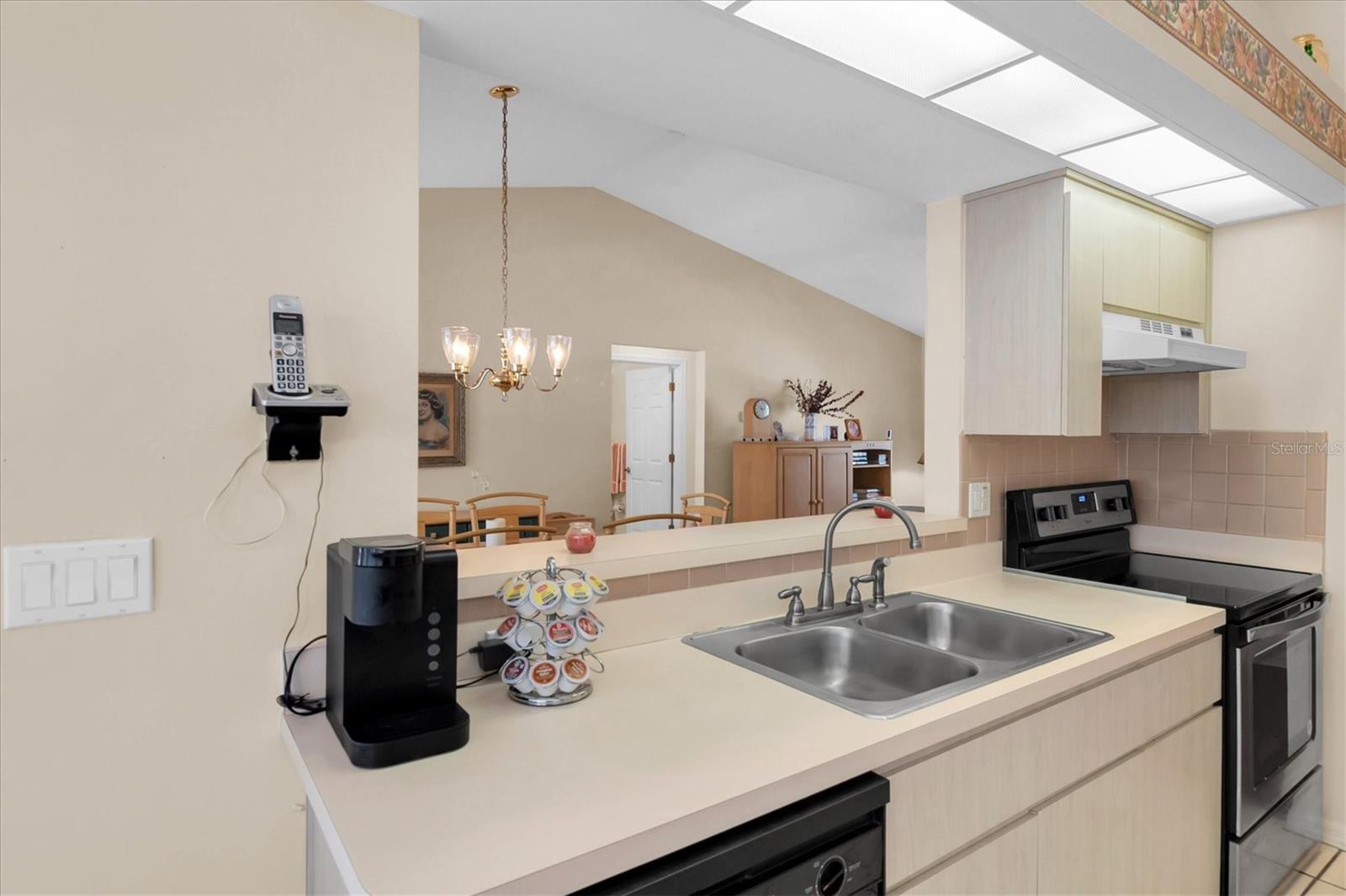 RAIN TREE ROUND - Residential