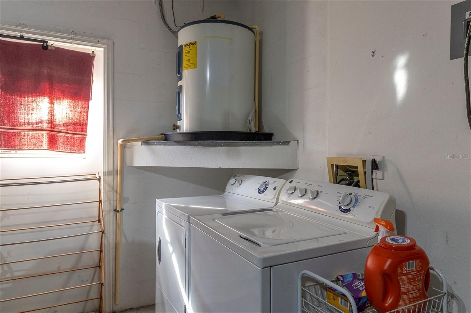 RAIN TREE ROUND - Residential