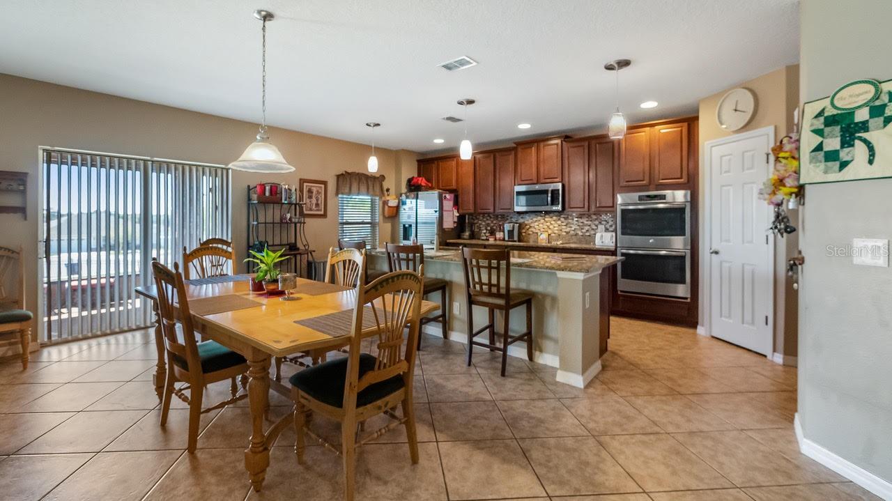 GROVELAND LAGO KATRINA - Residential