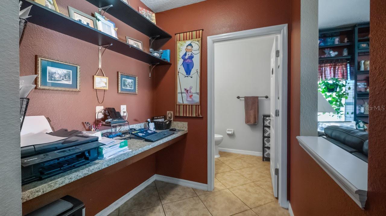 GROVELAND LAGO KATRINA - Residential