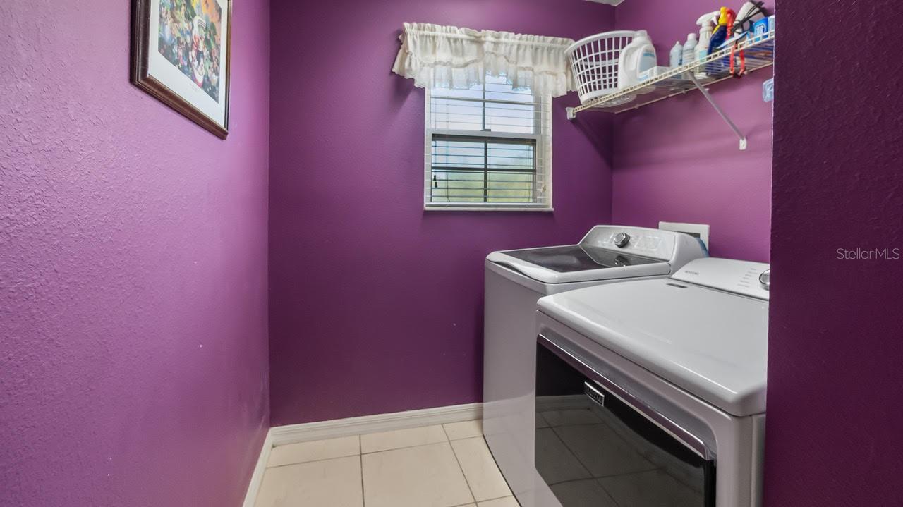 GROVELAND LAGO KATRINA - Residential