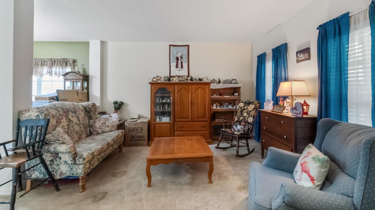 GROVELAND LAGO KATRINA - Residential