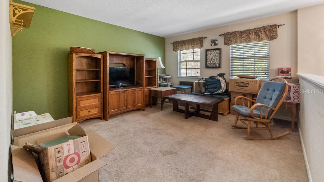 GROVELAND LAGO KATRINA - Residential