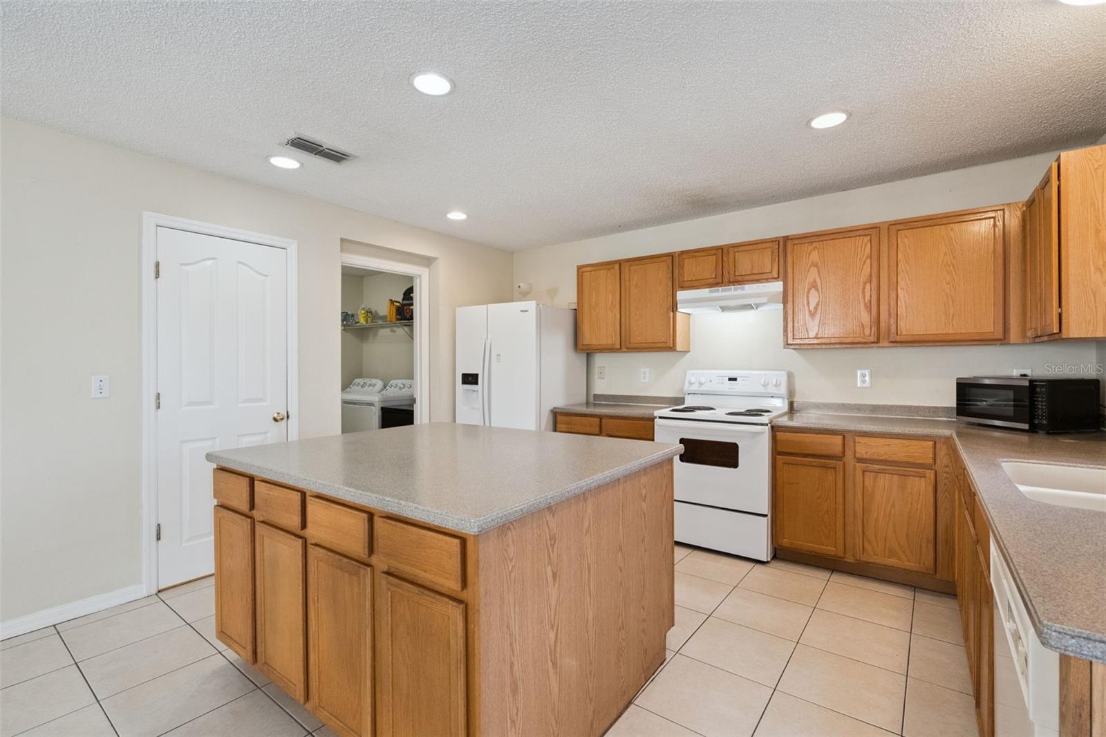 SUNRISE LAKES PH II SUB - Residential