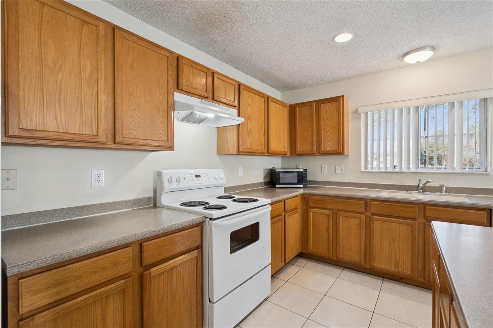 SUNRISE LAKES PH II SUB - Residential