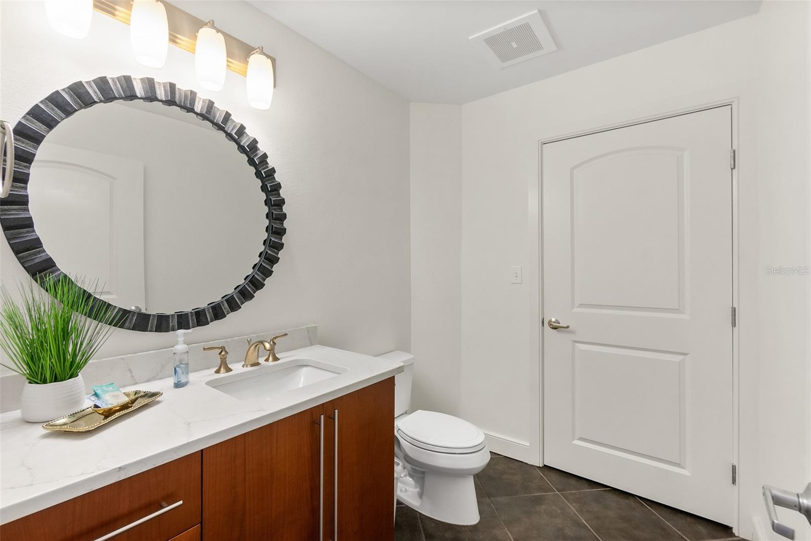 OCEAN VISTAS CONDO - Residential