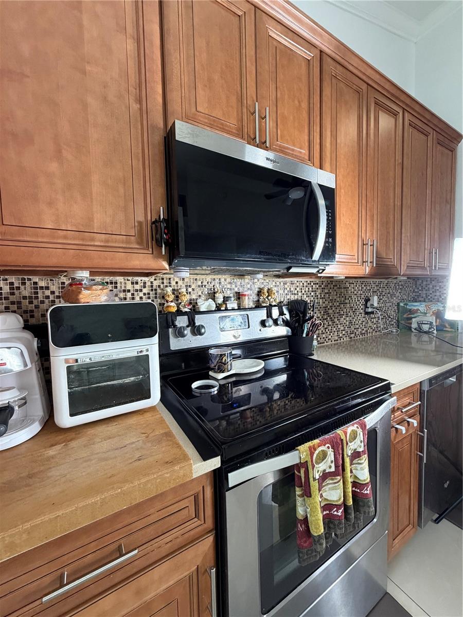 BVL LAKEPOINTE TWNHMS - Residential