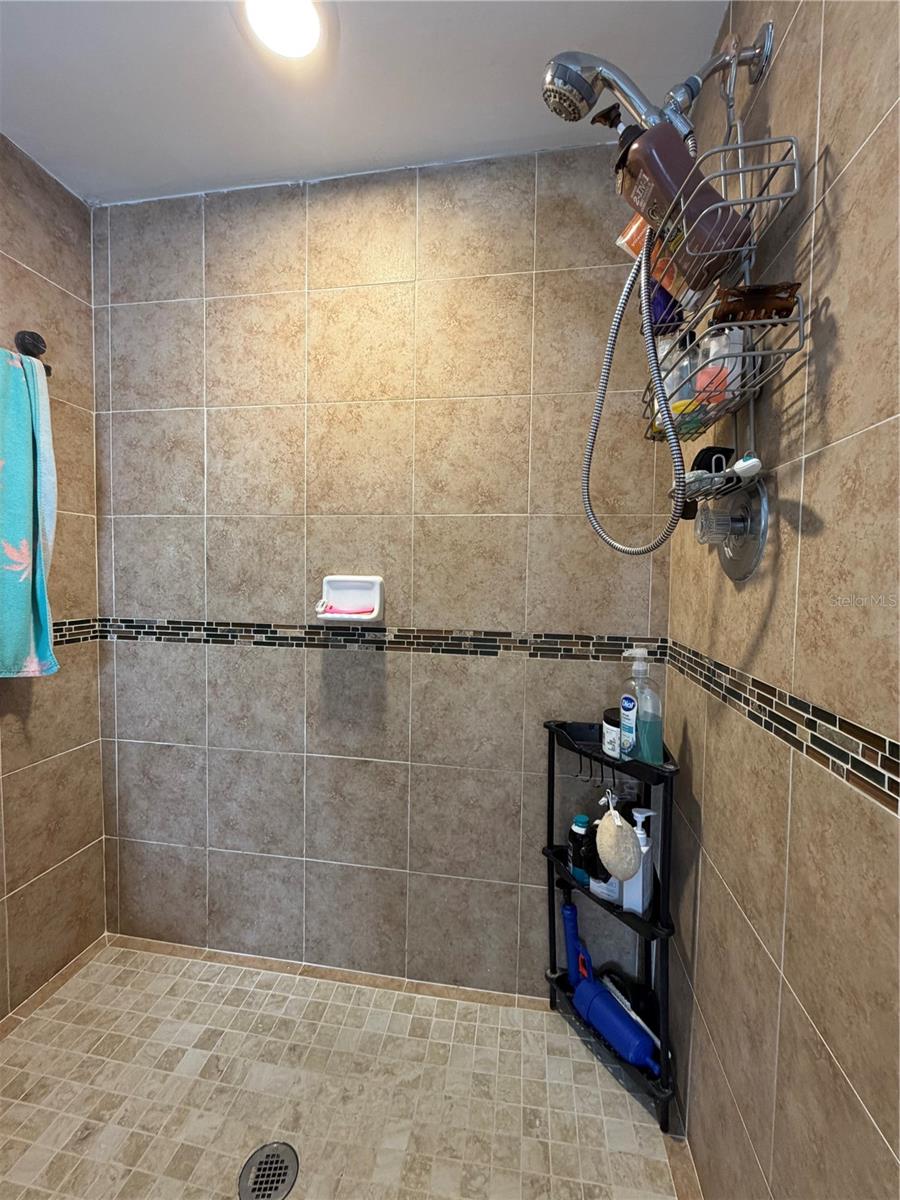 BVL LAKEPOINTE TWNHMS - Residential