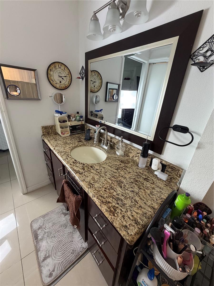 BVL LAKEPOINTE TWNHMS - Residential