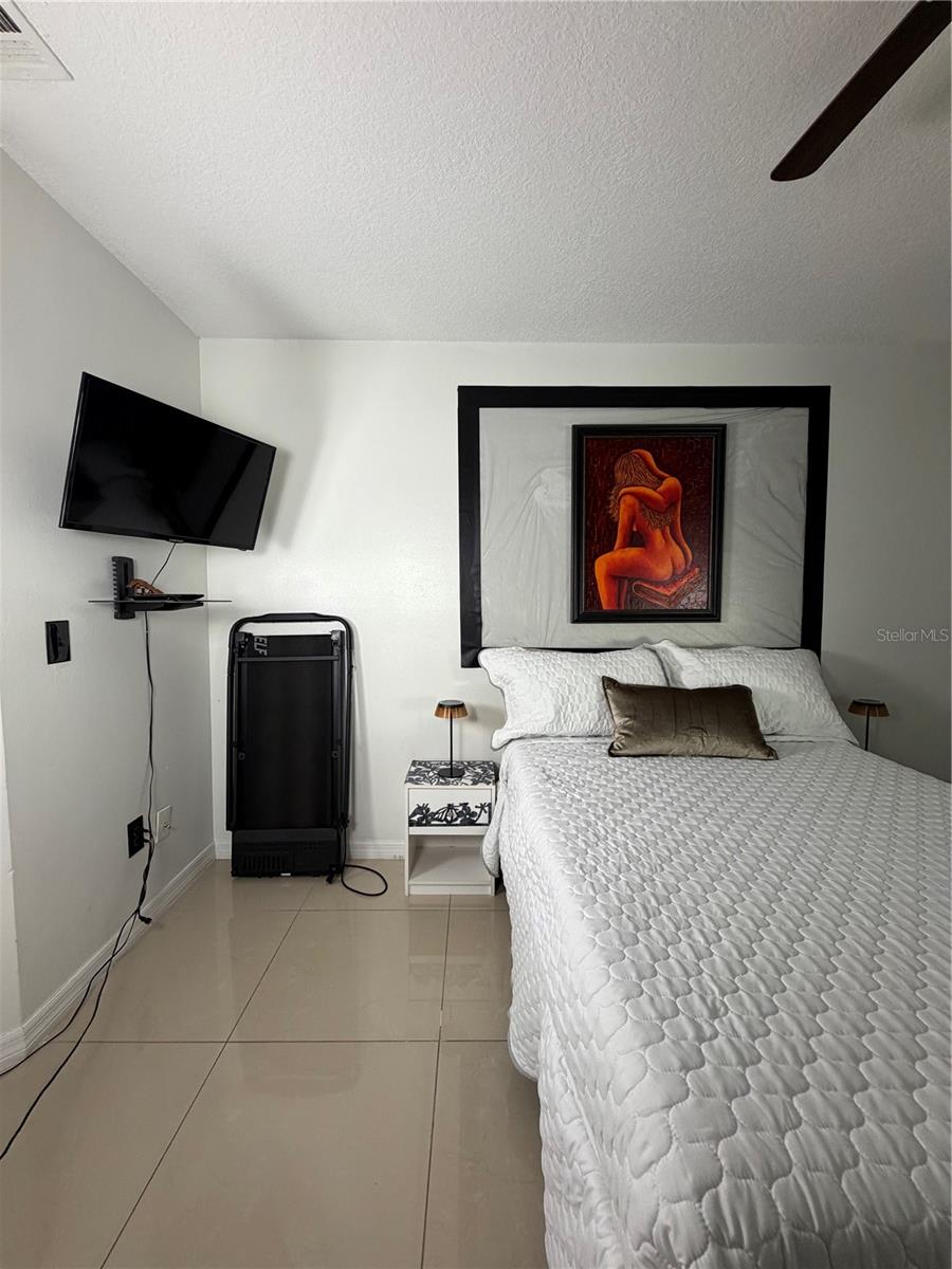 BVL LAKEPOINTE TWNHMS - Residential