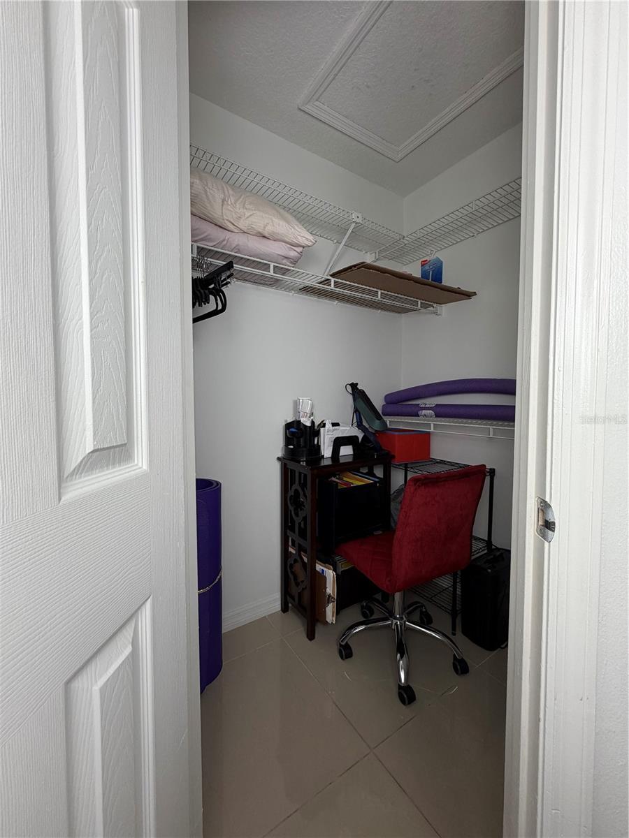 BVL LAKEPOINTE TWNHMS - Residential