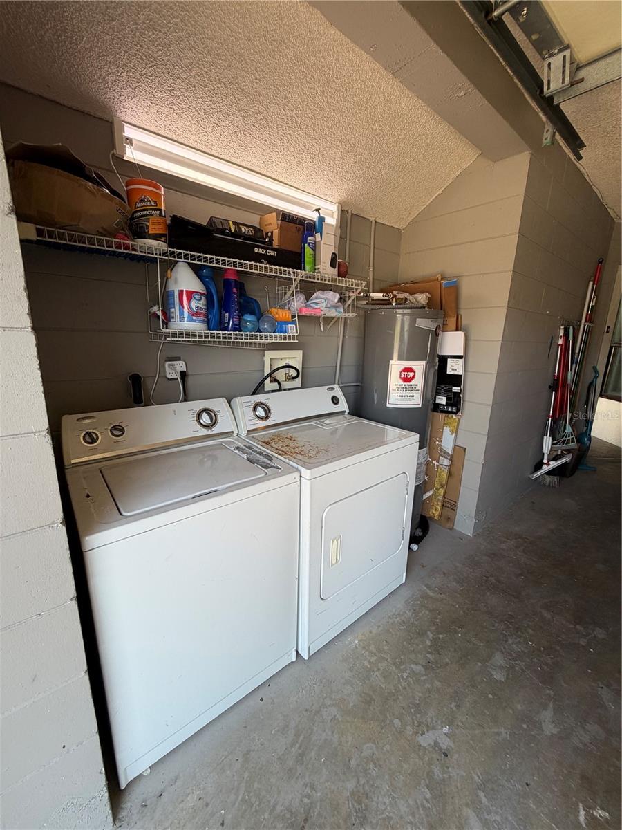 BVL LAKEPOINTE TWNHMS - Residential