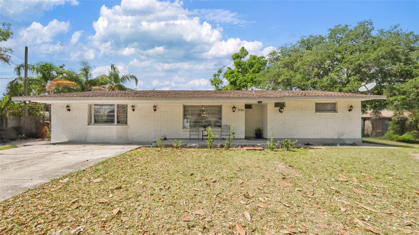 904 WOODLAND DRIVE