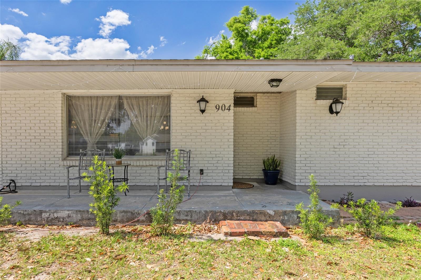 904 WOODLAND DRIVE