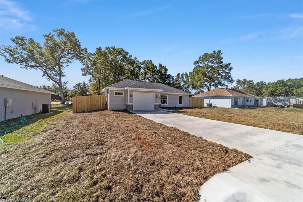 Photo of 13482 SW 106th Street, Dunnellon, FL 34432 (MLS # OM705160)