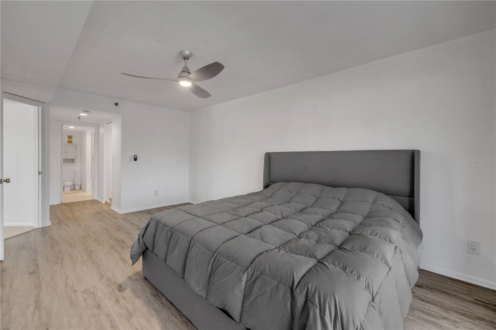 CLUB OCEANIA CONDO PH 01 & 02 - Residential