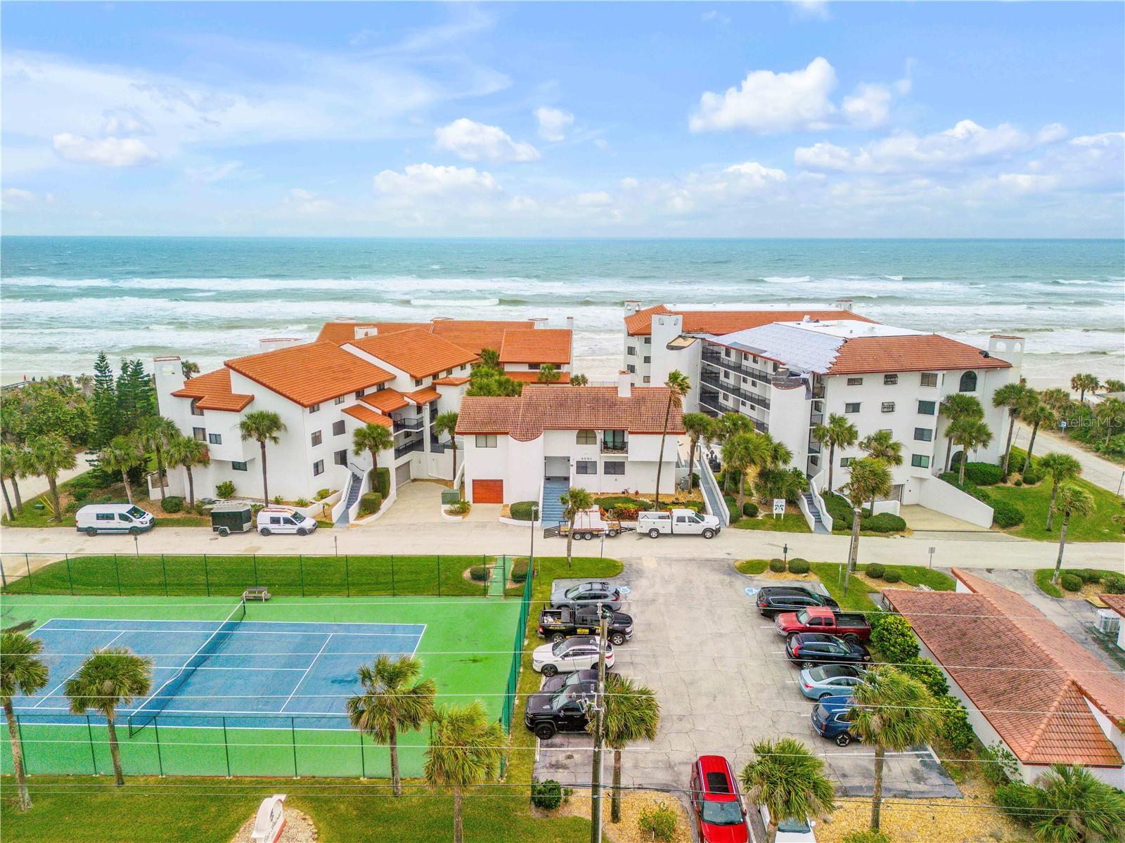 CLUB OCEANIA CONDO PH 01 & 02 - Residential