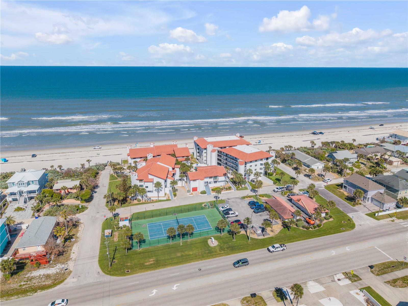 CLUB OCEANIA CONDO PH 01 & 02 - Residential