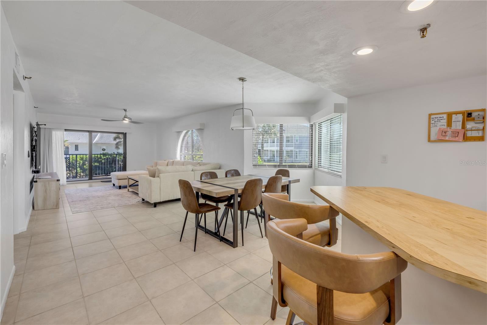 CLUB OCEANIA CONDO PH 01 & 02 - Residential