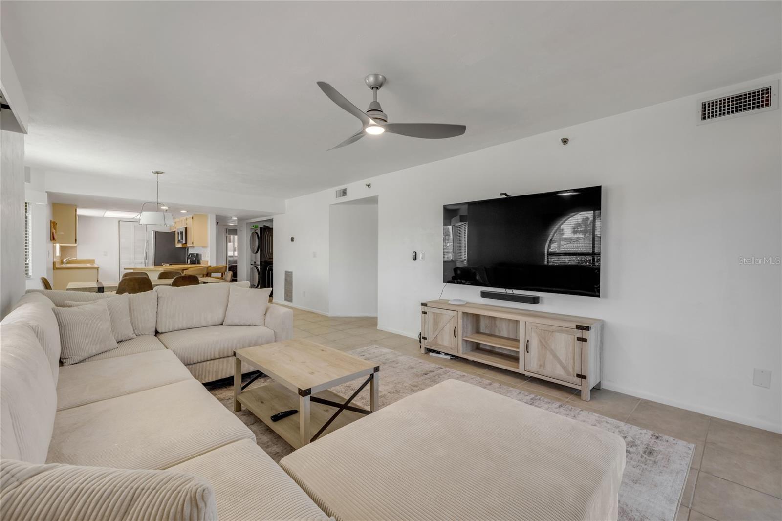 CLUB OCEANIA CONDO PH 01 & 02 - Residential