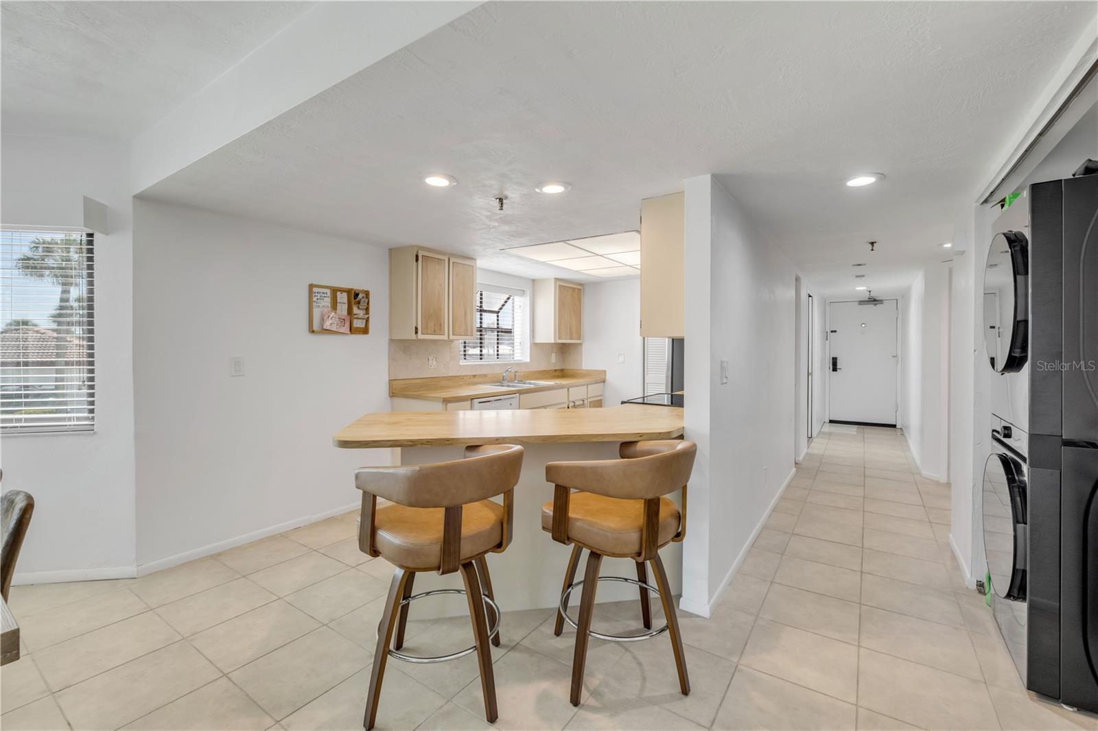 CLUB OCEANIA CONDO PH 01 & 02 - Residential