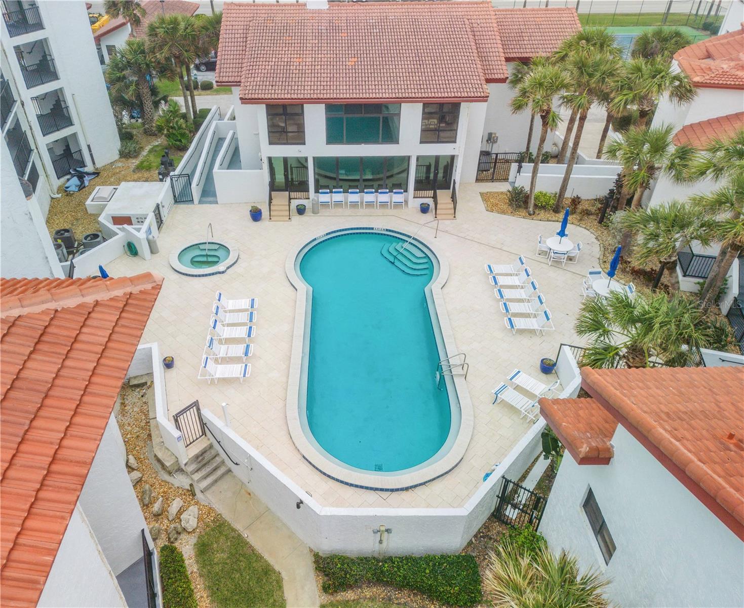 CLUB OCEANIA CONDO PH 01 & 02 - Residential