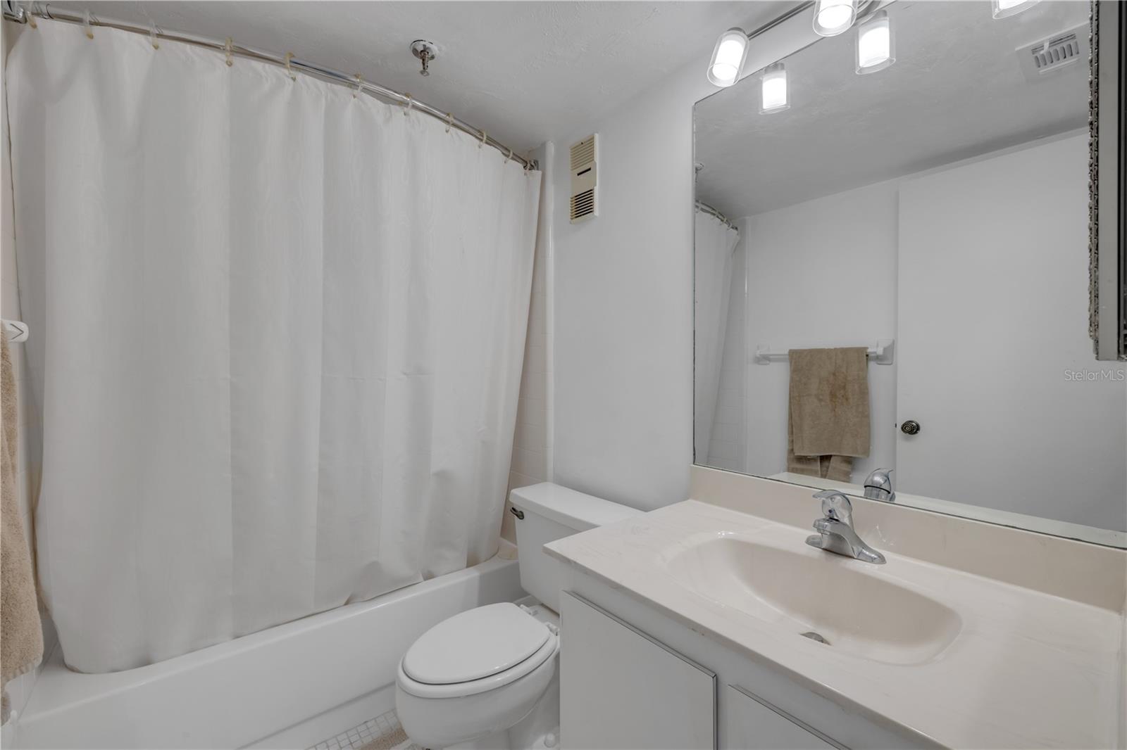 CLUB OCEANIA CONDO PH 01 & 02 - Residential