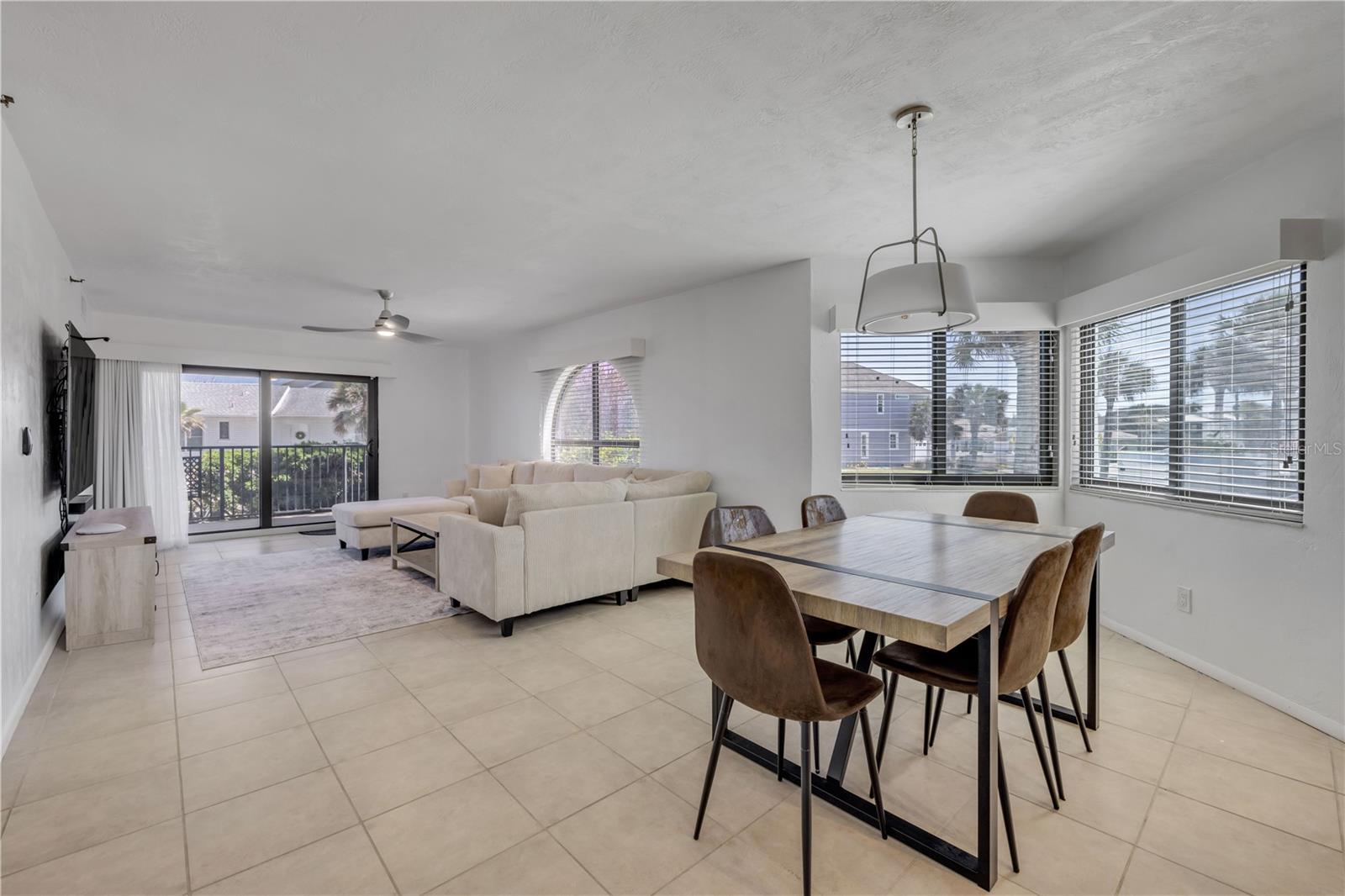 CLUB OCEANIA CONDO PH 01 & 02 - Residential