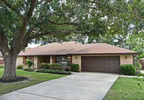 26 CANTER CLUB COURT DEBARY FL 32713