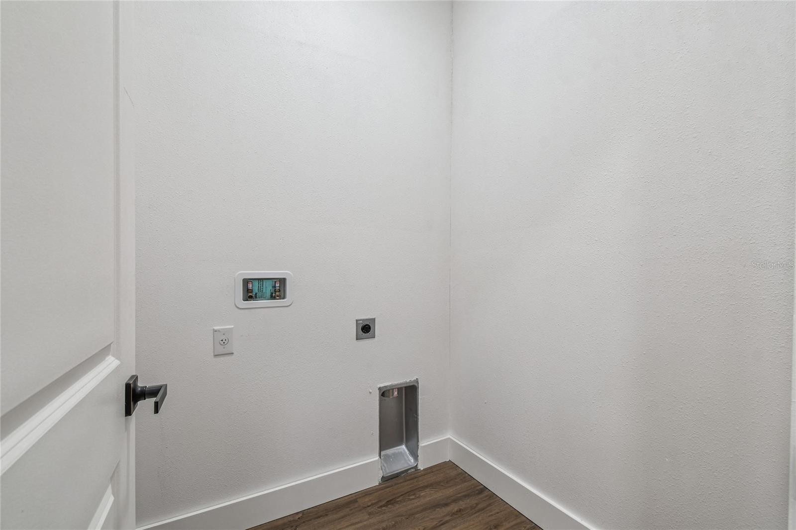 SPRING HILL UNIT 6 BLK 269 LOT 6 ORB 287 PG 597 - Residential