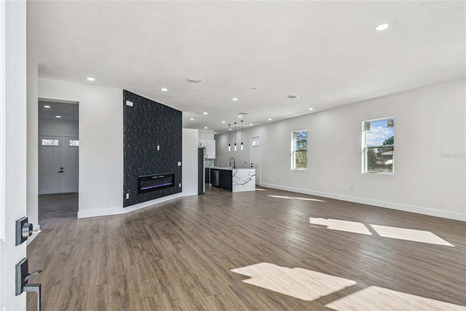 SPRING HILL UNIT 6 BLK 269 LOT 6 ORB 287 PG 597 - Residential