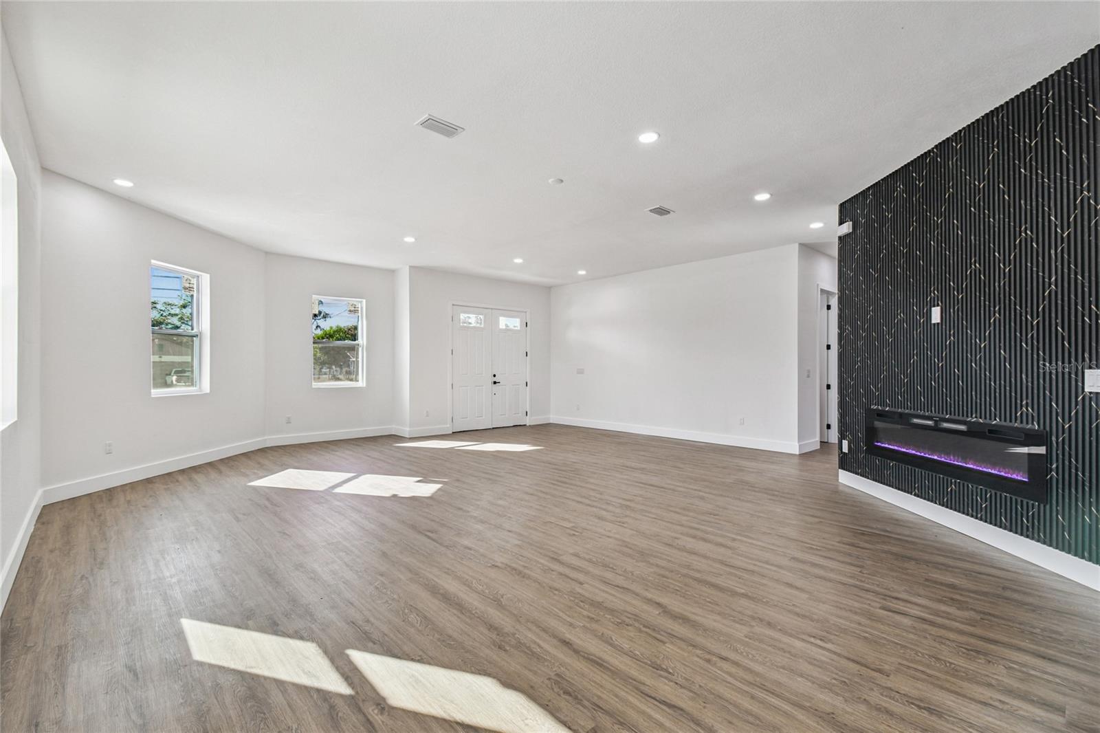 SPRING HILL UNIT 6 BLK 269 LOT 6 ORB 287 PG 597 - Residential