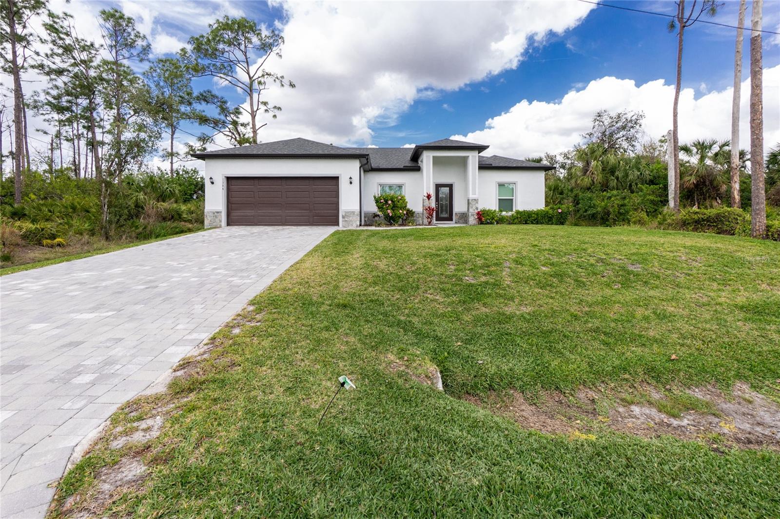 1384 ALPINIA ROAD