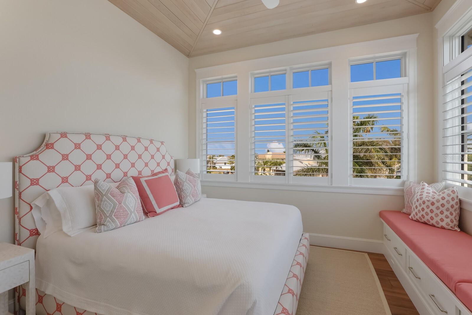 NORTH POINT HARBOUR UNIT TWO - Residential