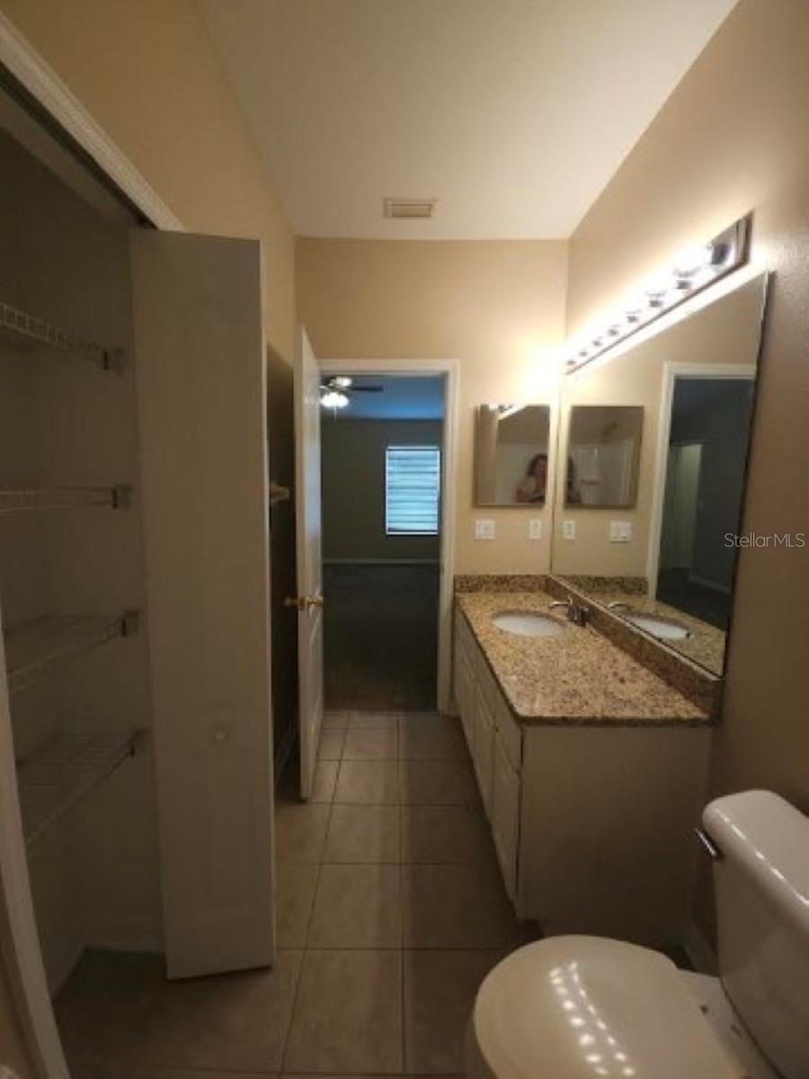 LONE STAR TWNHMS - Residential Lease