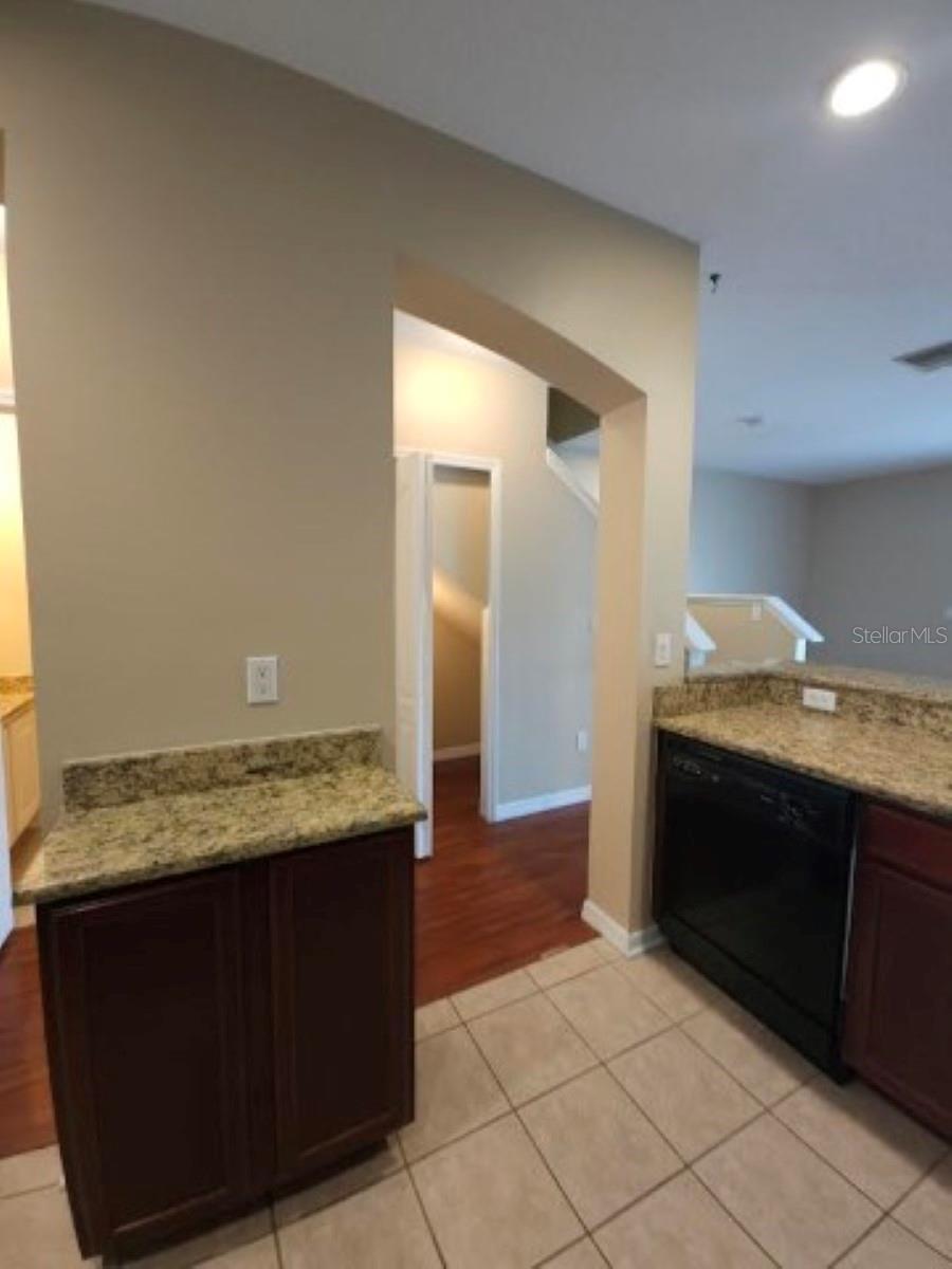 LONE STAR TWNHMS - Residential Lease