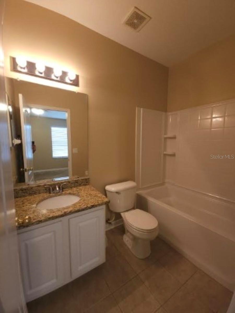 LONE STAR TWNHMS - Residential Lease