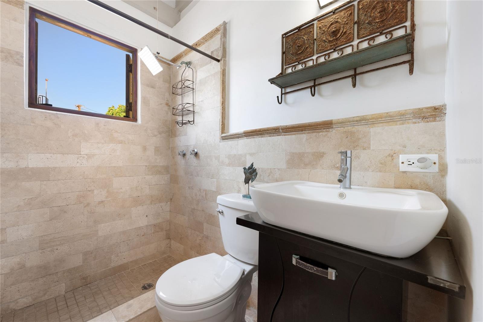 CONDOMINIO LUNA - Residential