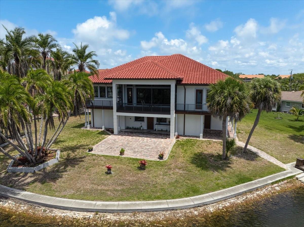 SORRENTO SHORES - Residential