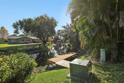 Photo of 2216 Cypress Cove Drive #H3, Tavares, FL 32778 (MLS # G5105700)